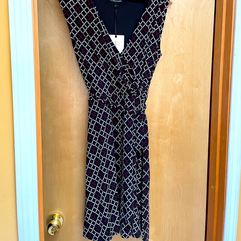 New with Tags 41 Hawthorn Black and Burgundy Tie-Waist Sleeveless Dress